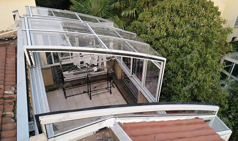 阳光房千万不要用玻璃顶-移动阳光房造型多样化