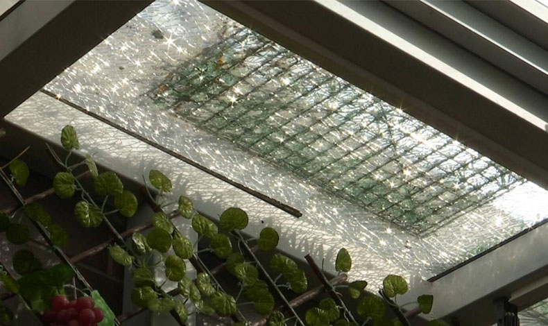 阳光房用什么玻璃好？聚碳酸酯板阳光房比钢化玻璃还要坚固！至尊卡尔阳光房