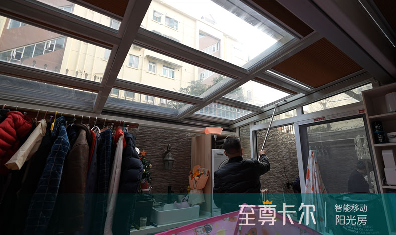 上海一楼天井装雨棚一定要装这种移动雨棚|至尊卡尔阳光房